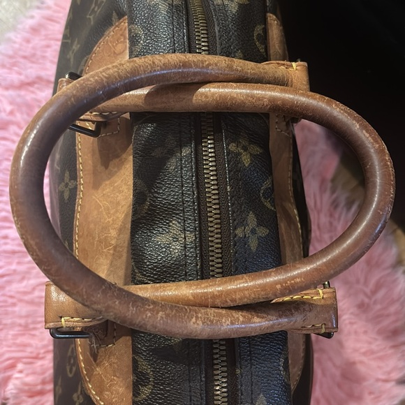 LV Deauville Handbag - Picture 10 of 15